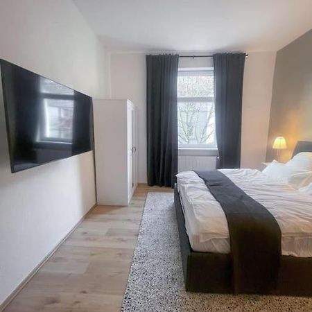 Modern Cozy Apt. -With 2 Tv, Netflix And Work Desk Essen Ngoại thất bức ảnh